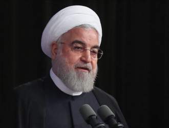 دفاع کیهان از روحانی در برابر اصلاح‌طلبان/ استعفای روحانی تکمیل پازل دشمن است