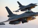فایننشال تایمز: آمریکا احتمالا جنگنده‌هایش را به کی‌یف بفرستد